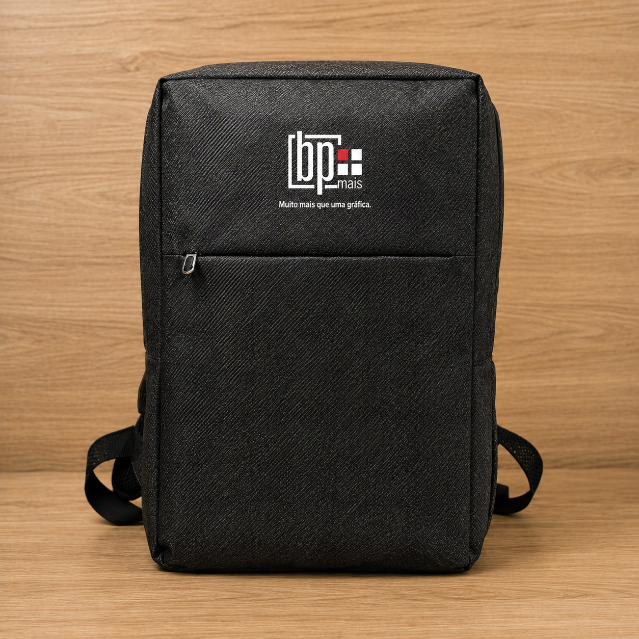 Mochila Minuano preta personalizada com logotipo BP Mais