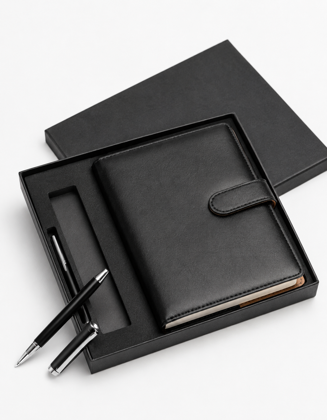 Kit Lefity em couro sintético preto na caixa com caneta